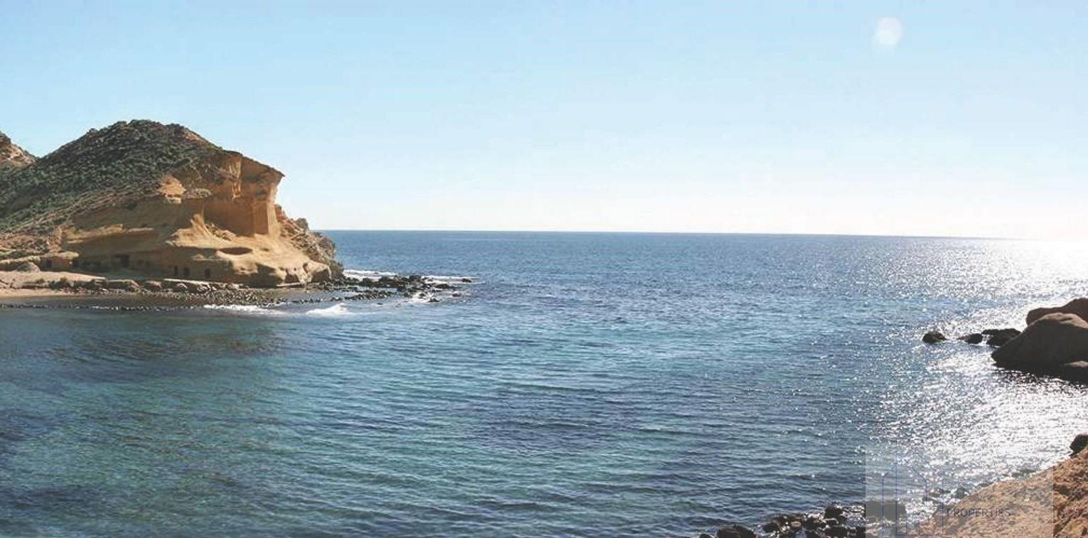 For sale of villa in San Juan de los Terreros