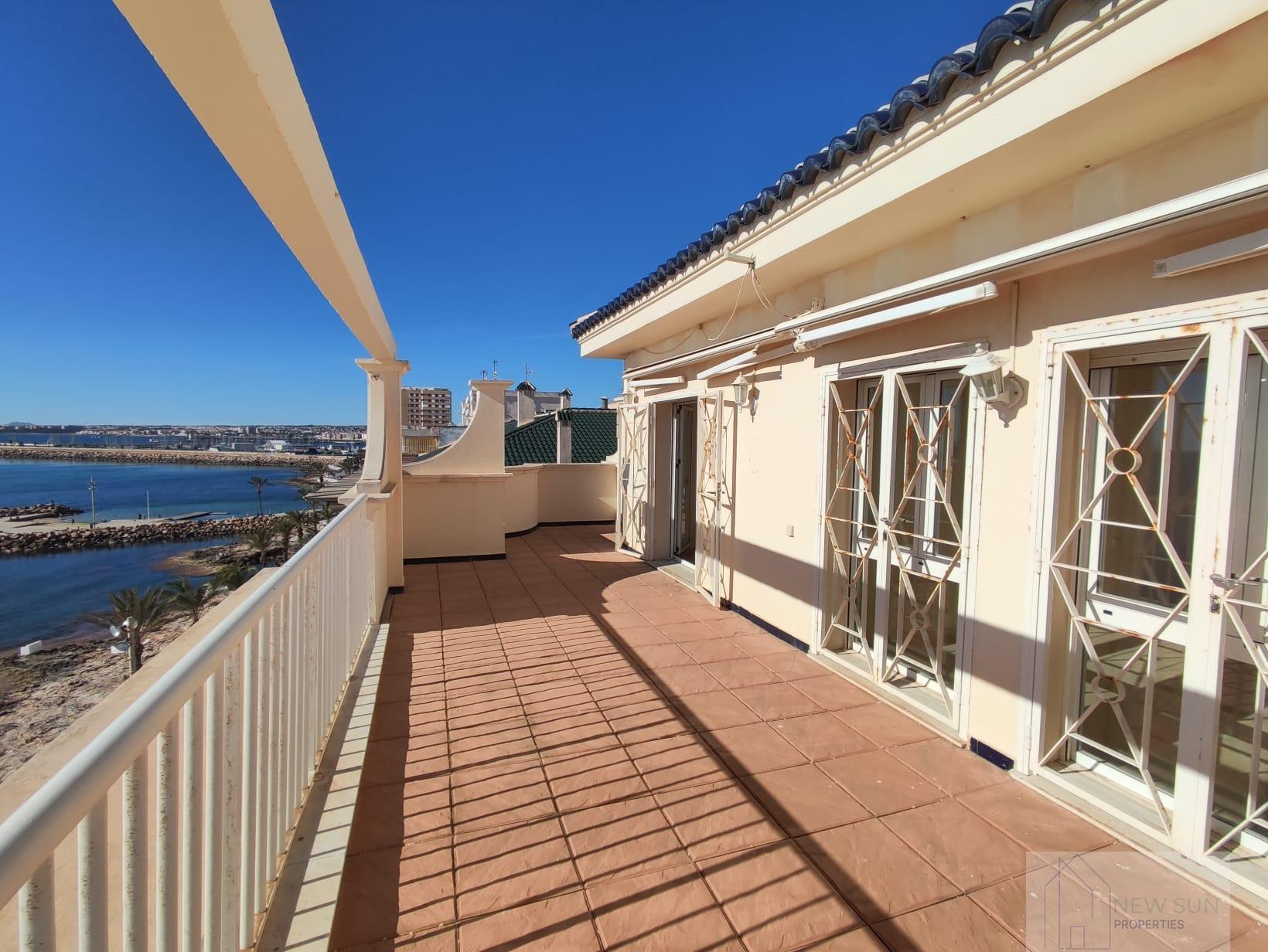 For sale of penthouse in Torrevieja