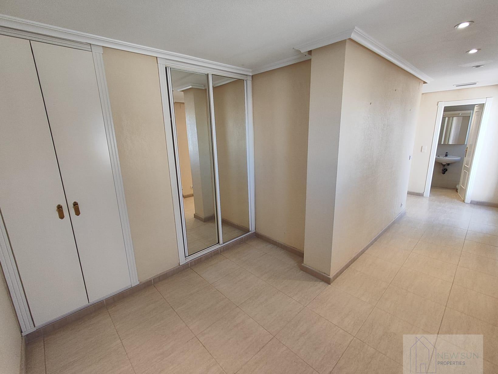 For sale of penthouse in Torrevieja