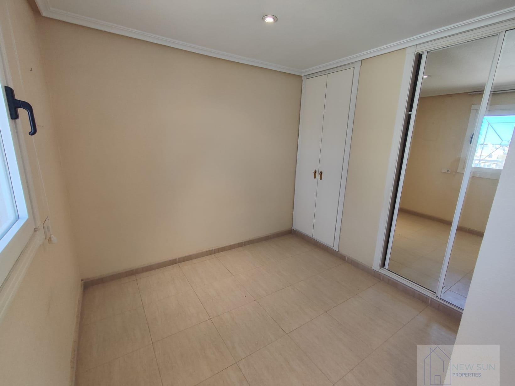 For sale of penthouse in Torrevieja