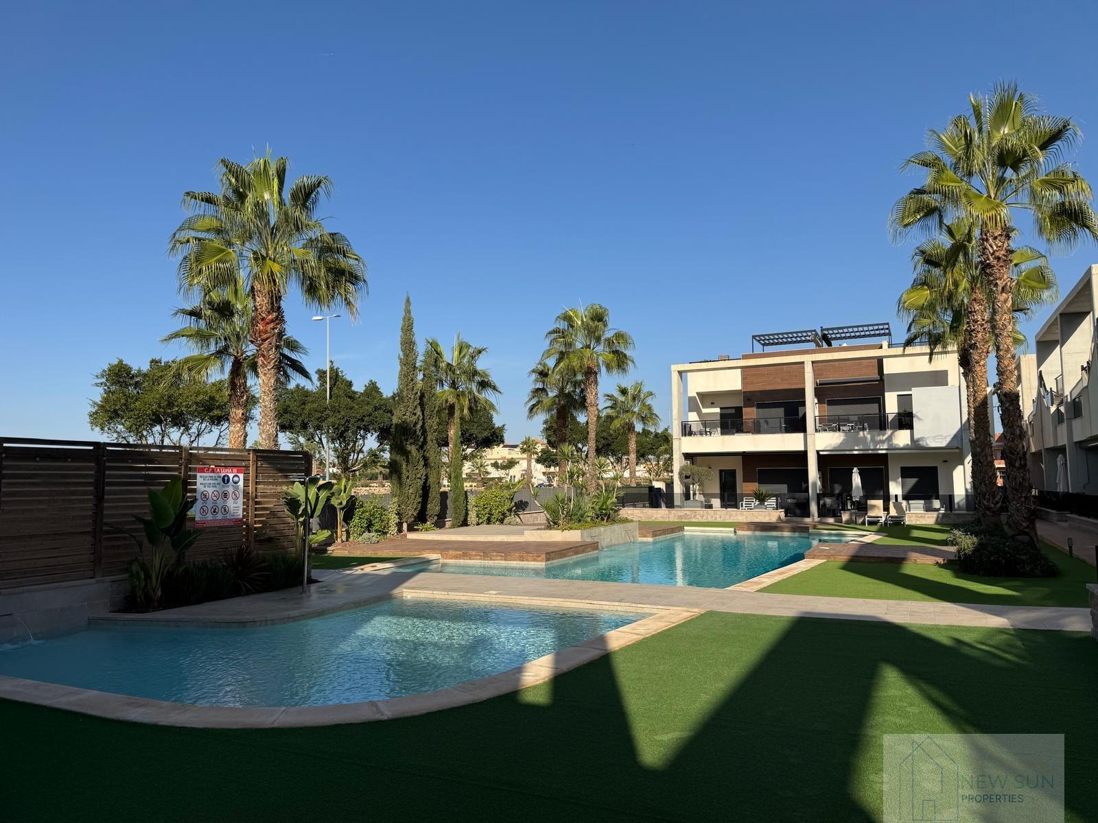 For sale of bungalow in Guardamar del Segura