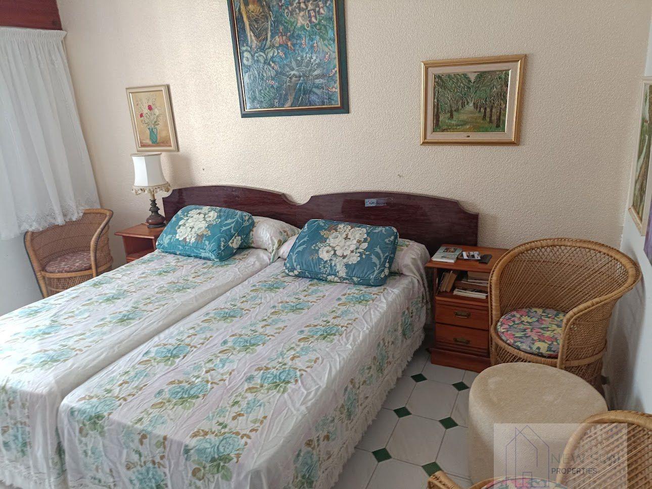 For sale of villa in Orihuela Costa