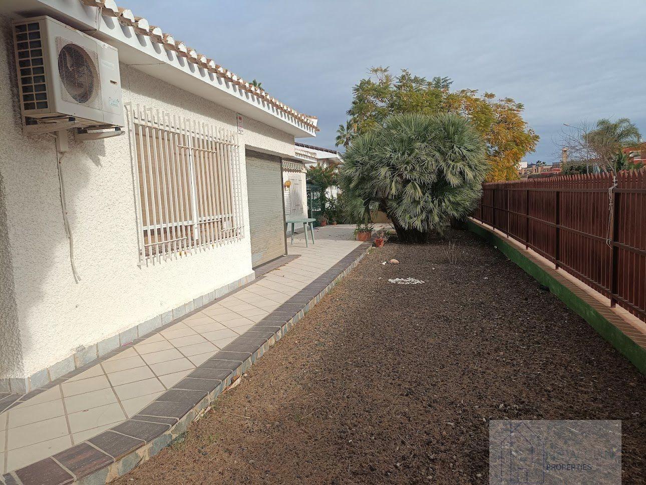 For sale of villa in Orihuela Costa