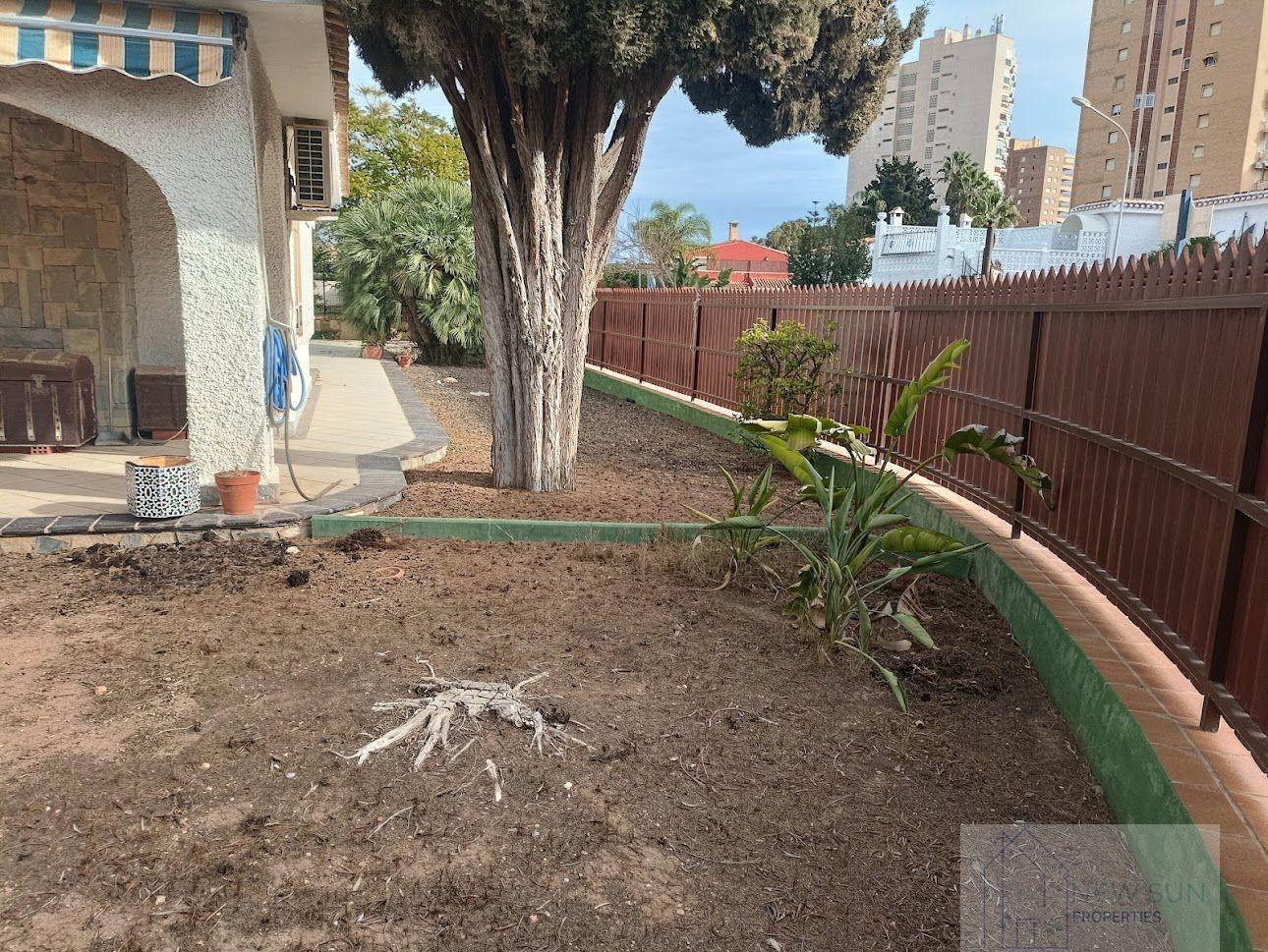 For sale of villa in Orihuela Costa