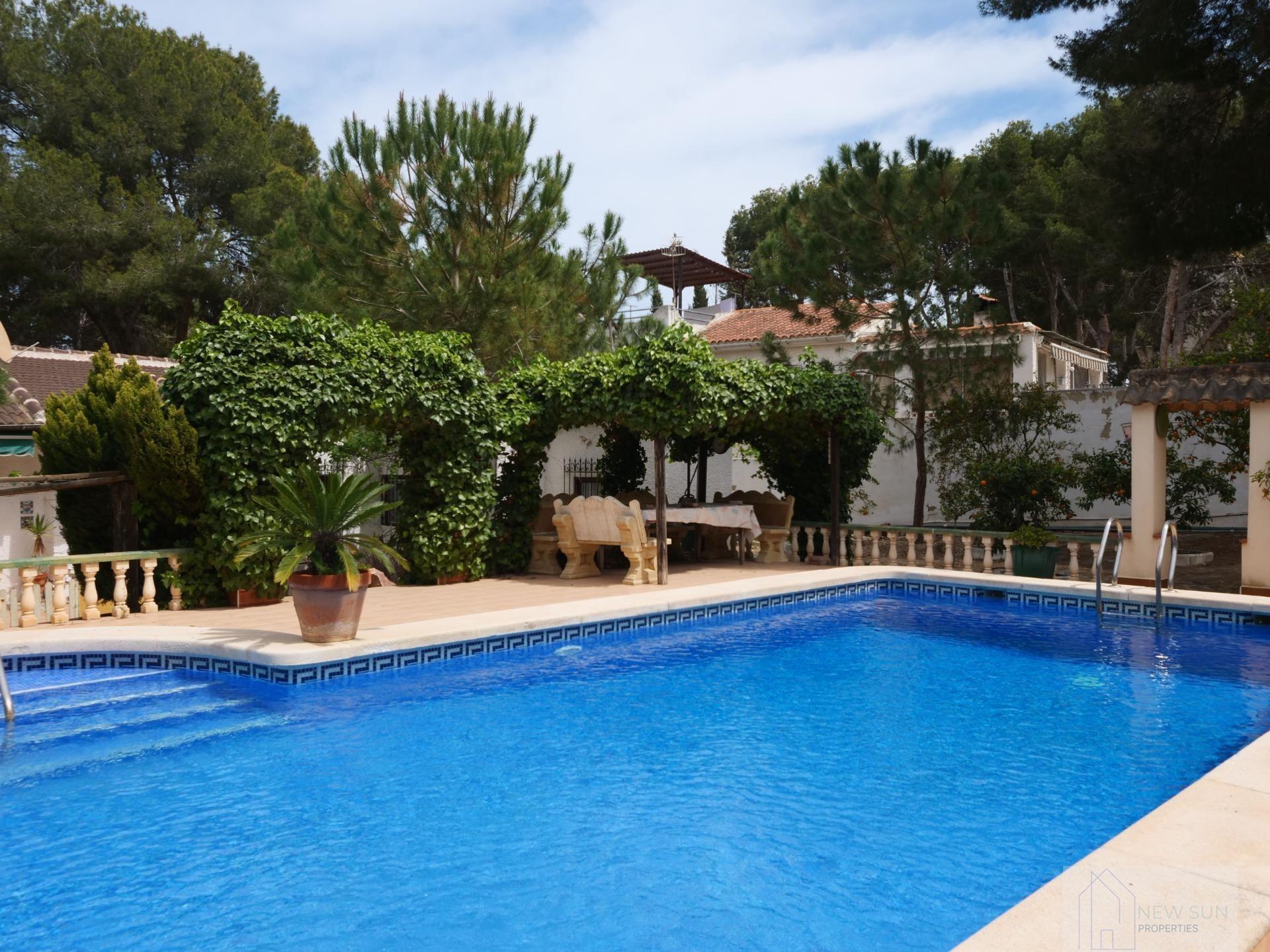 For sale of chalet in Torrevieja
