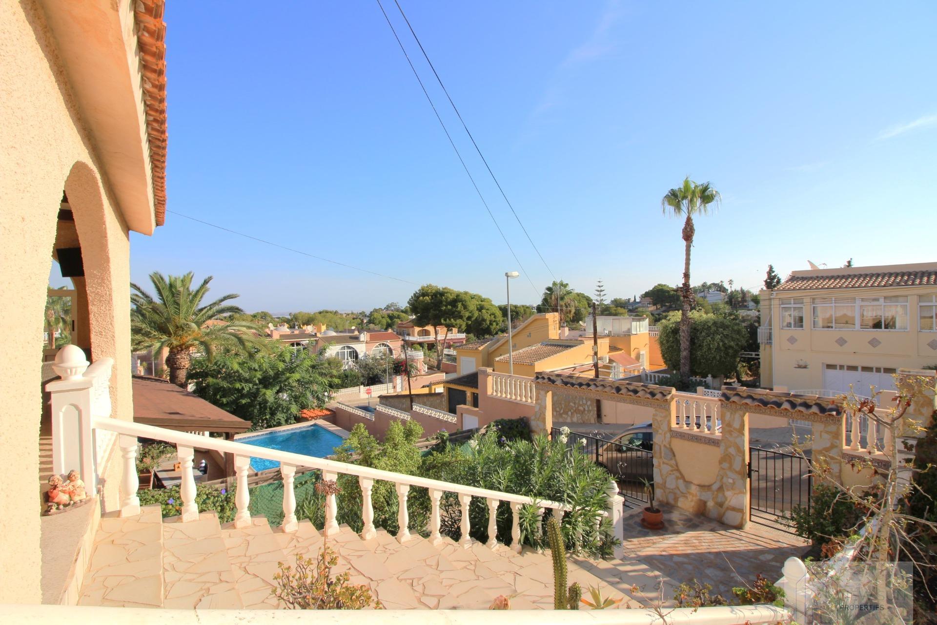 For sale of house in Orihuela Costa