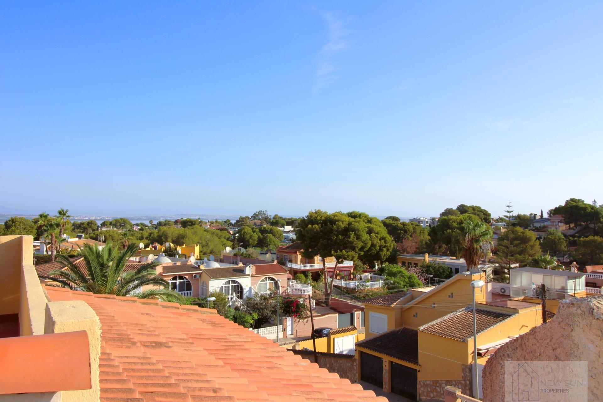 For sale of house in Orihuela Costa