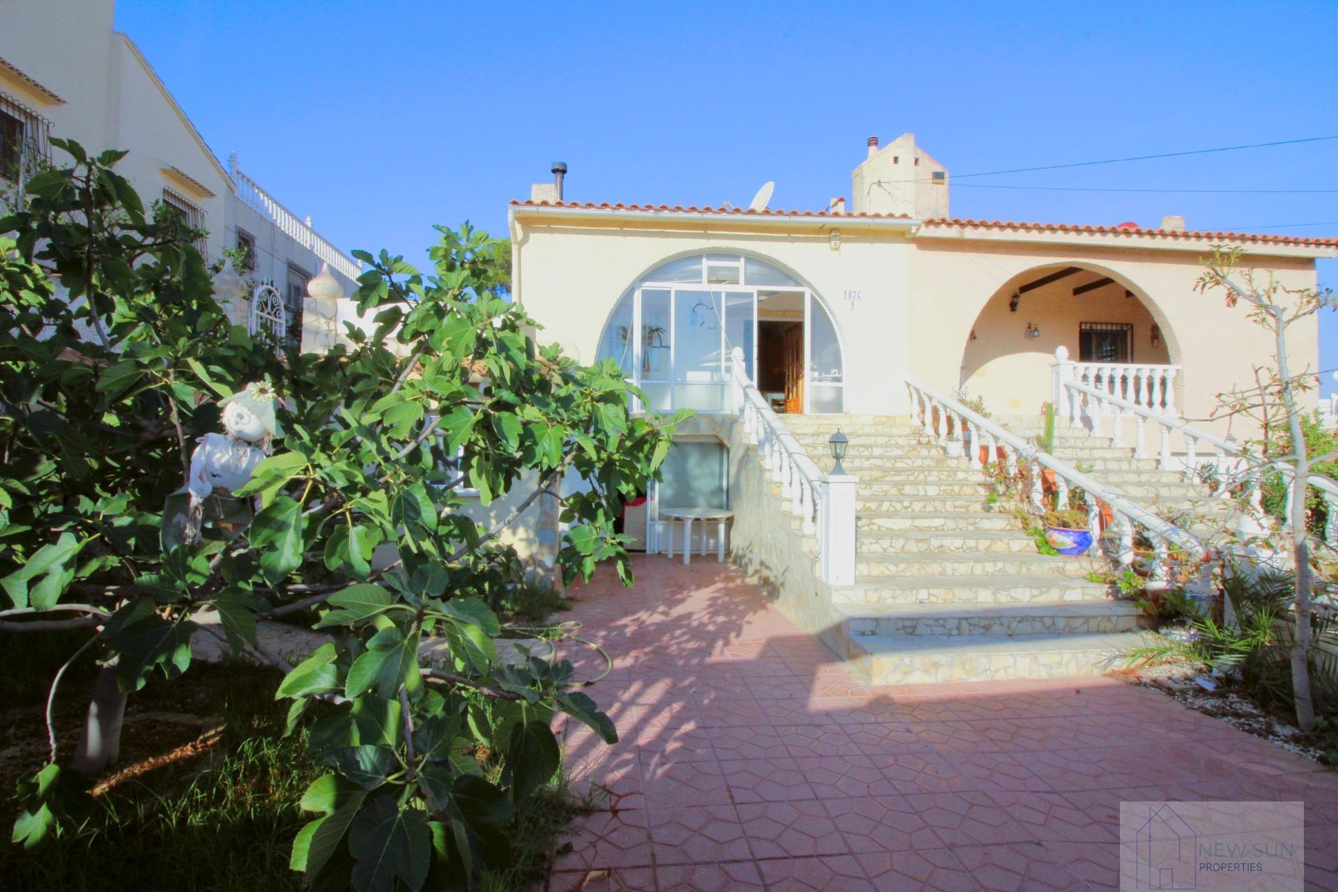 For sale of house in Orihuela Costa