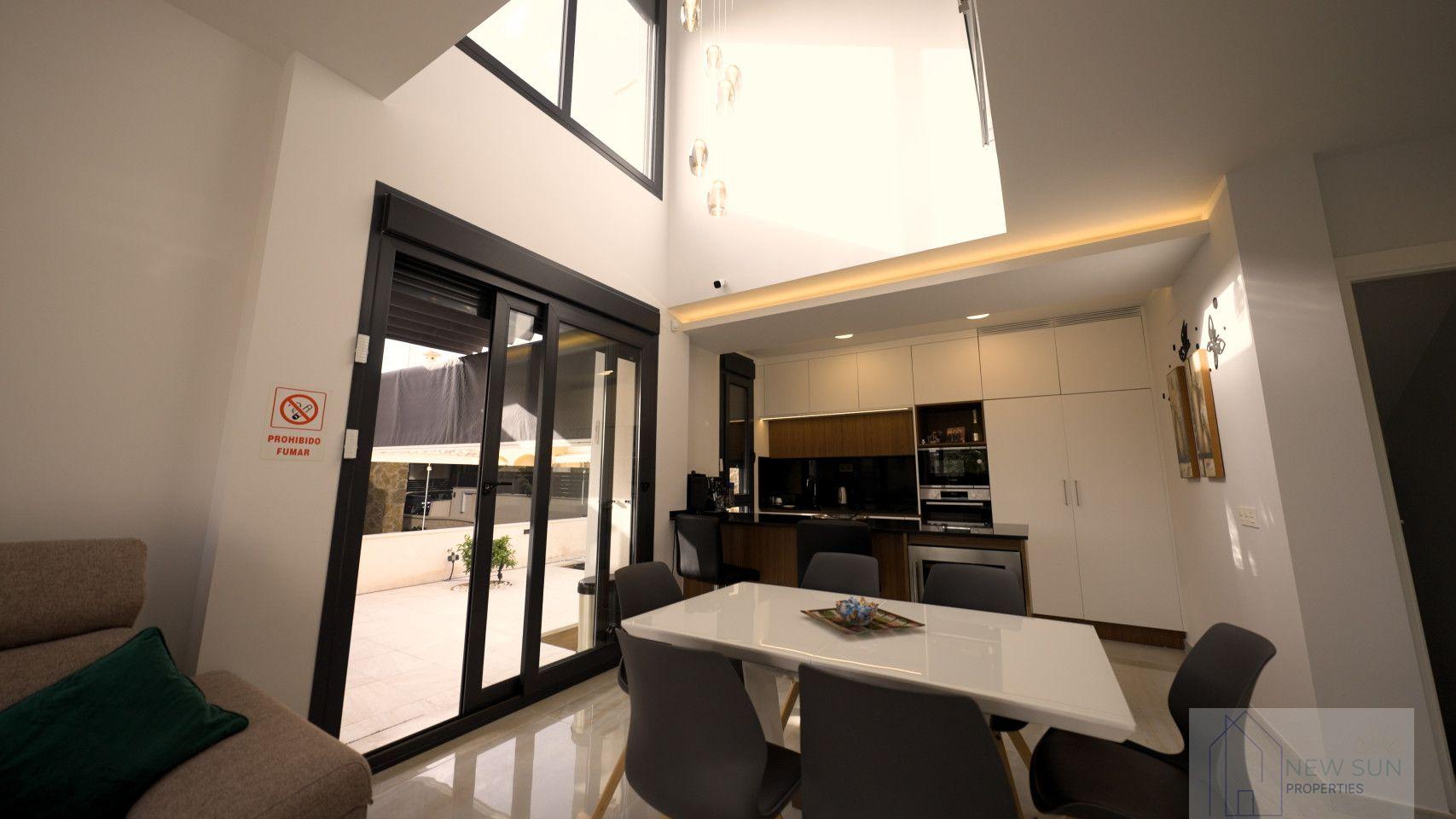 Venta de villa en Orihuela Costa