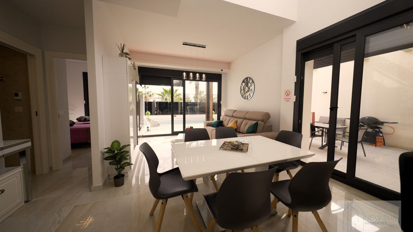 Venta de villa en Orihuela Costa