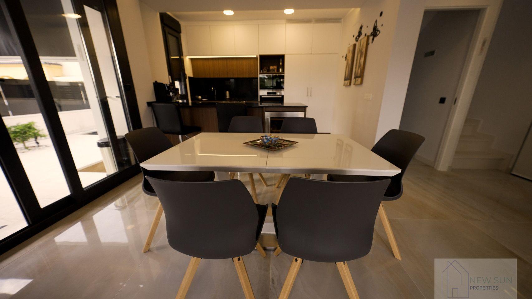 Venta de villa en Orihuela Costa