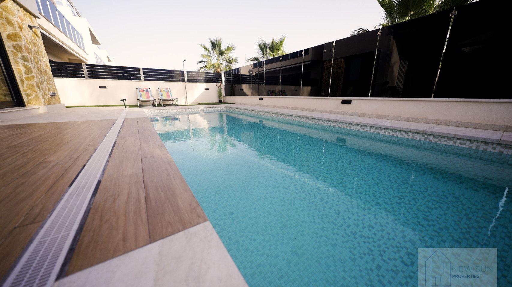Venta de villa en Orihuela Costa
