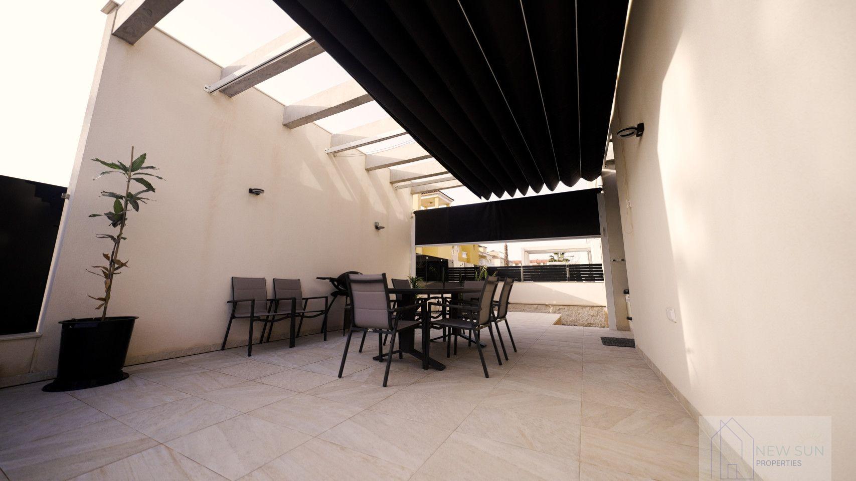 Venta de villa en Orihuela Costa