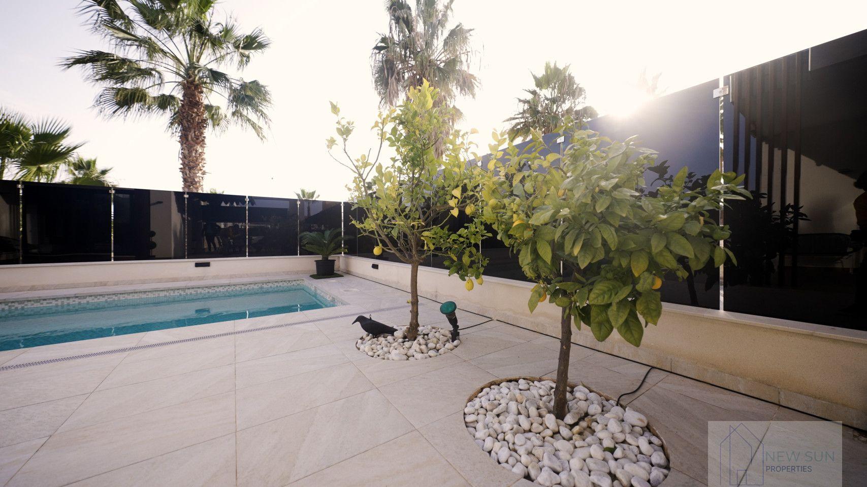 Venta de villa en Orihuela Costa