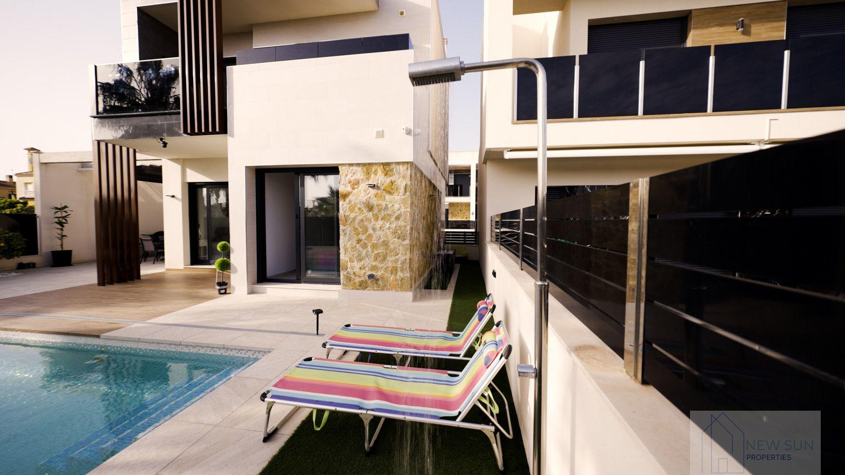 Venta de villa en Orihuela Costa