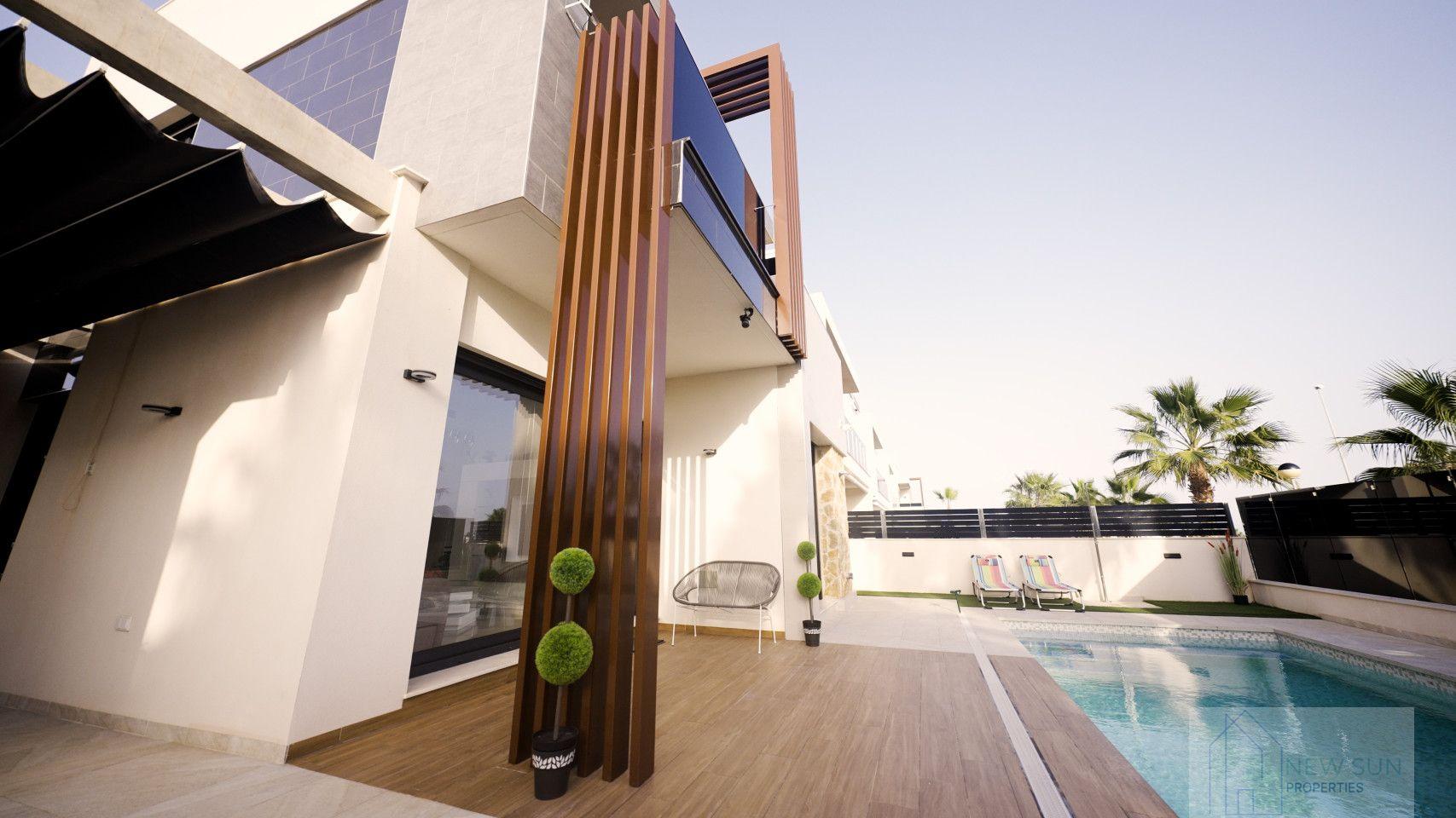 Venta de villa en Orihuela Costa