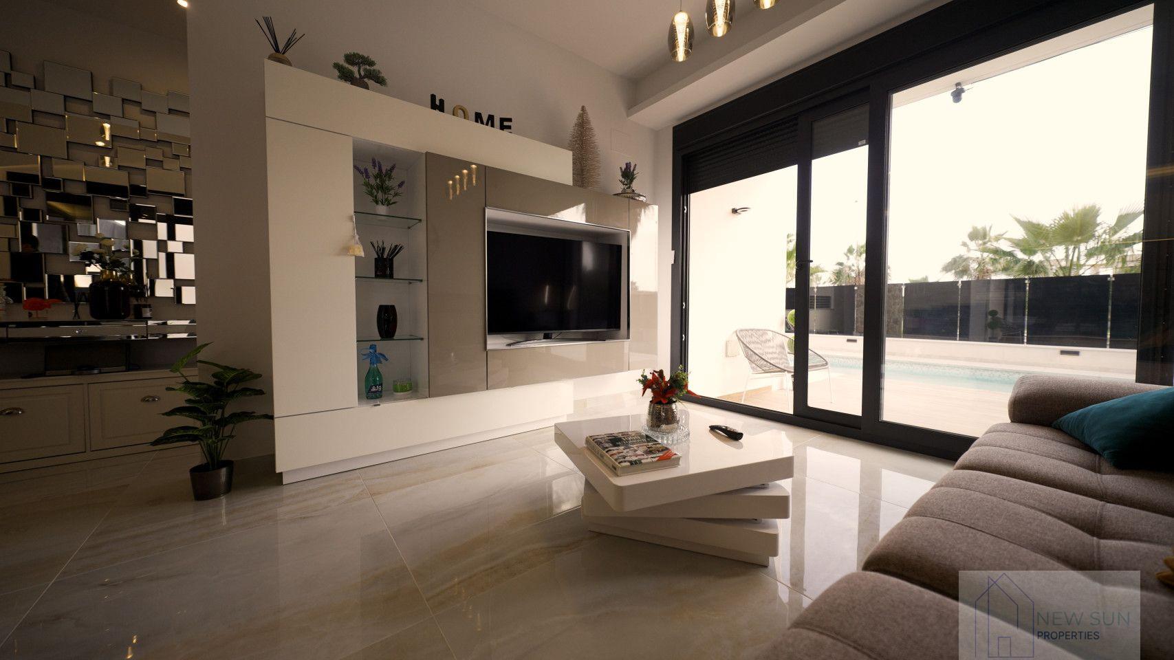 Venta de villa en Orihuela Costa