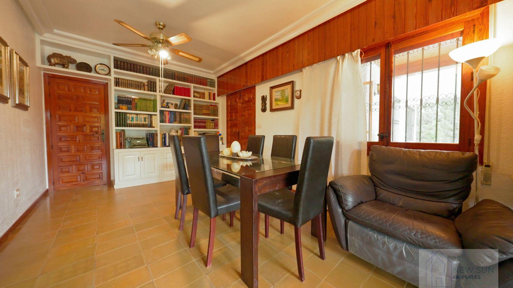 For sale of villa in Orihuela Costa