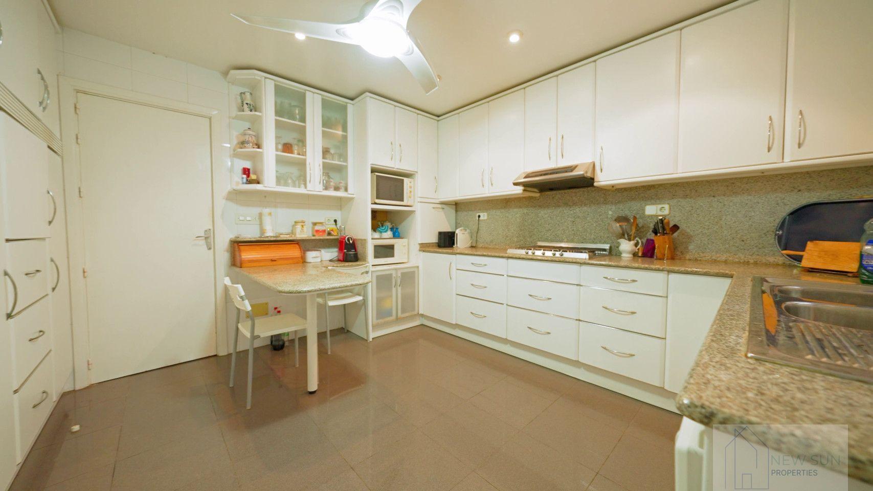 For sale of villa in Orihuela Costa