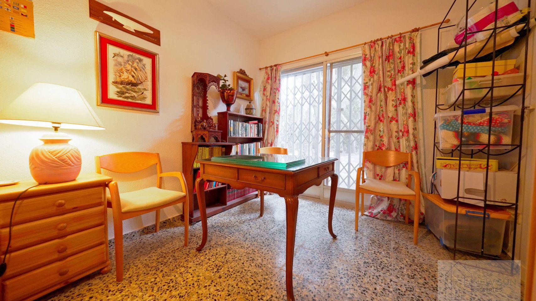 For sale of villa in Orihuela Costa