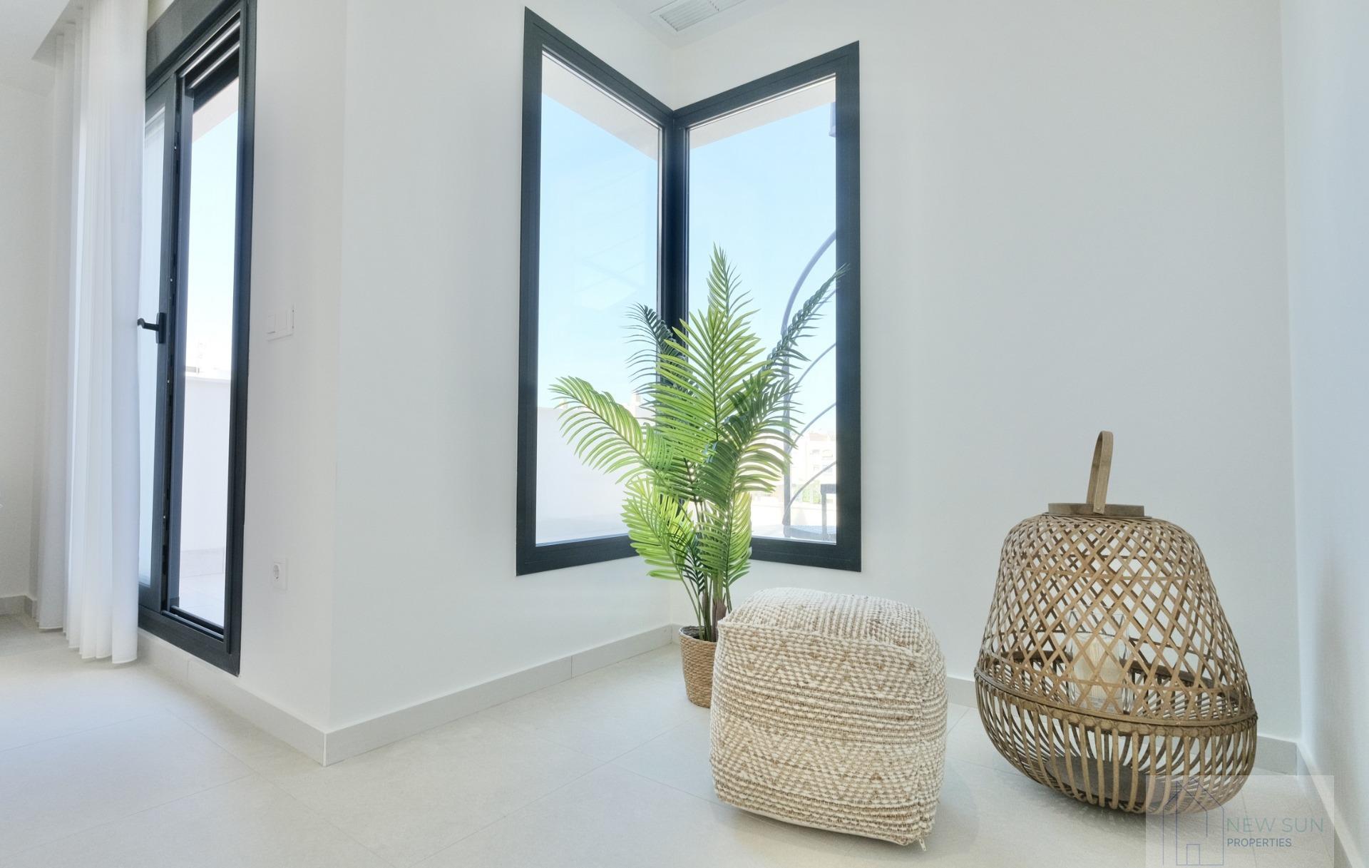 For sale of house in Guardamar del Segura