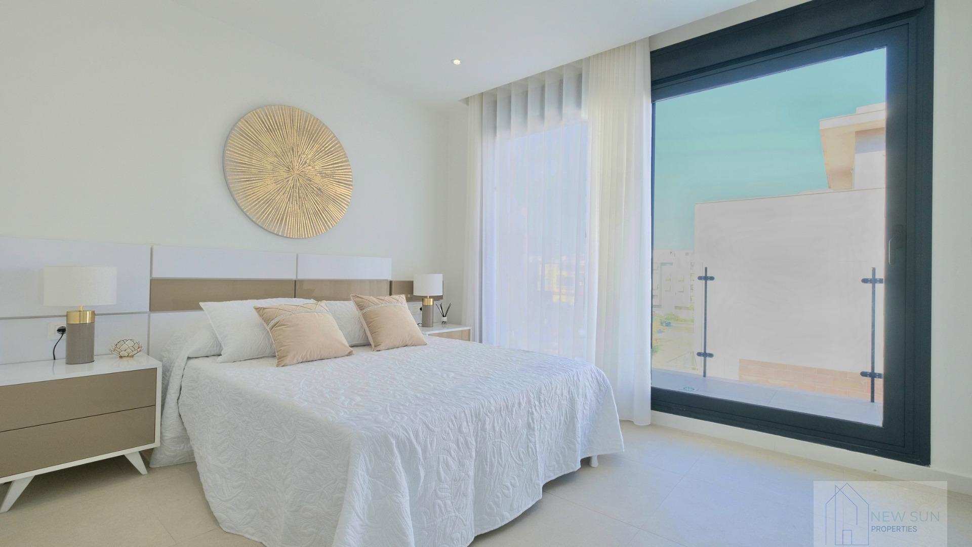 For sale of house in Guardamar del Segura