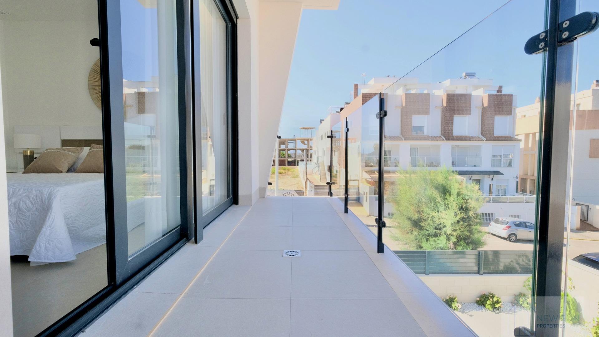 For sale of house in Guardamar del Segura