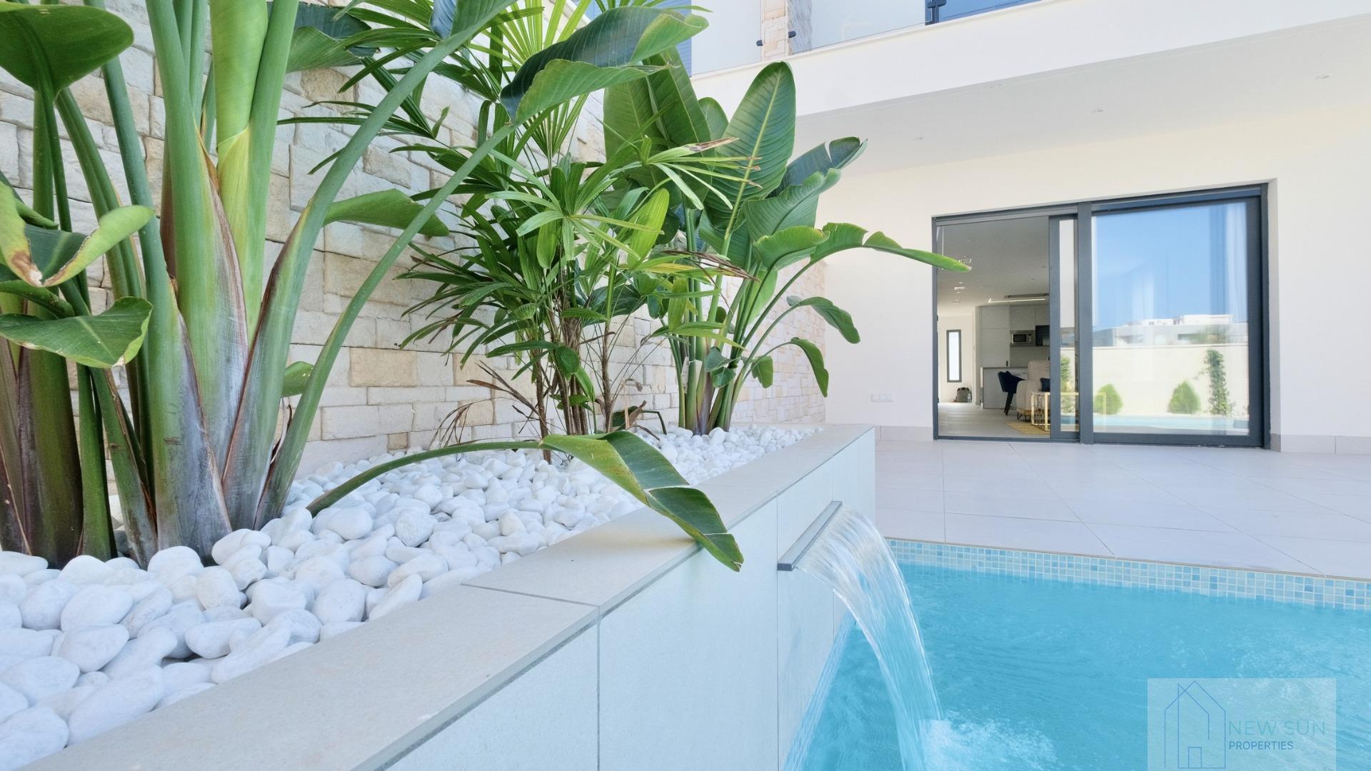 For sale of house in Guardamar del Segura