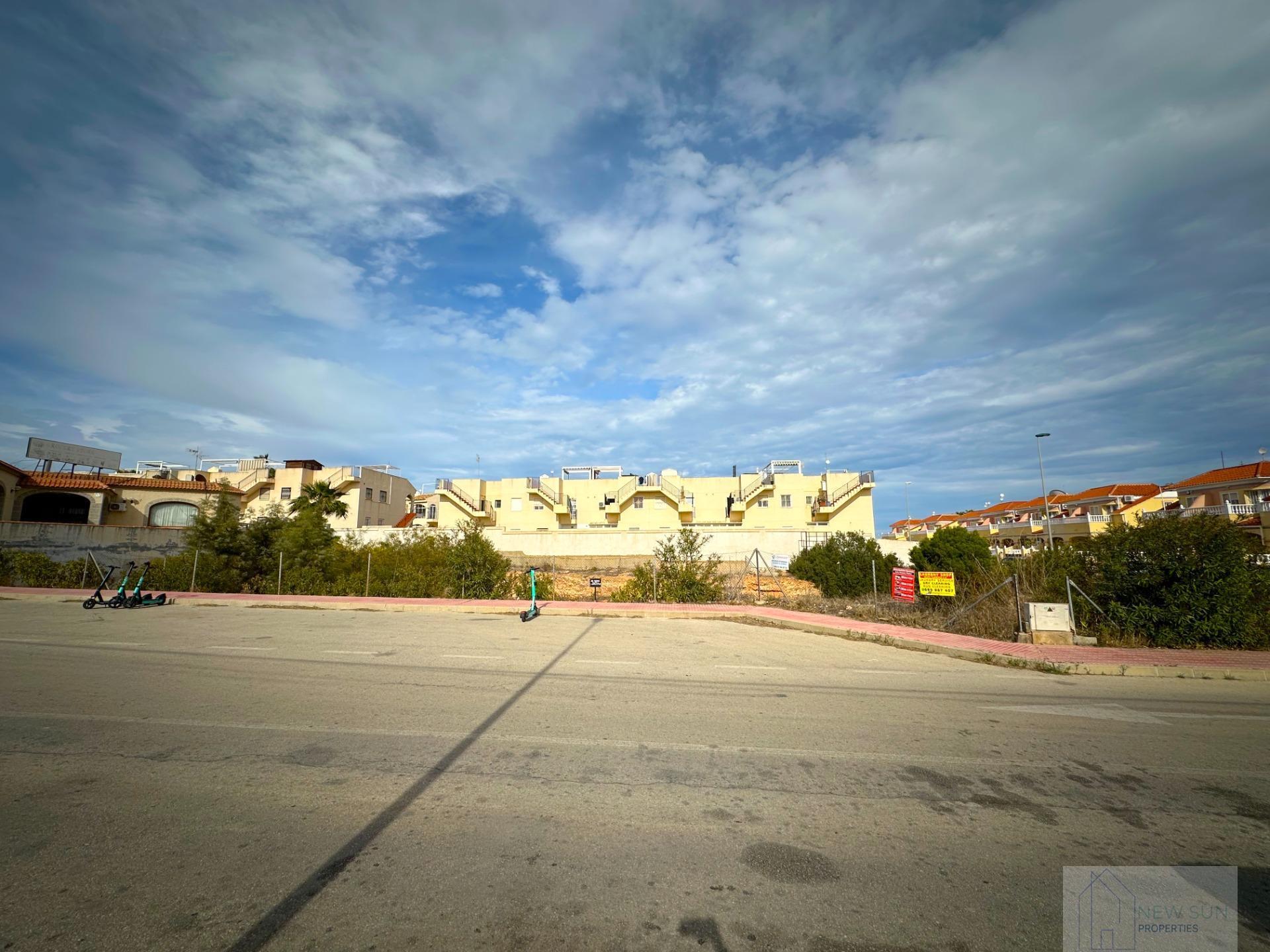 For sale of land in Orihuela Costa
