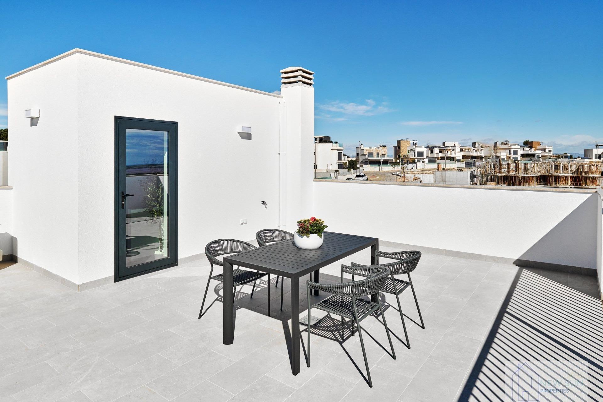 Venta de villa en San Miguel de Salinas