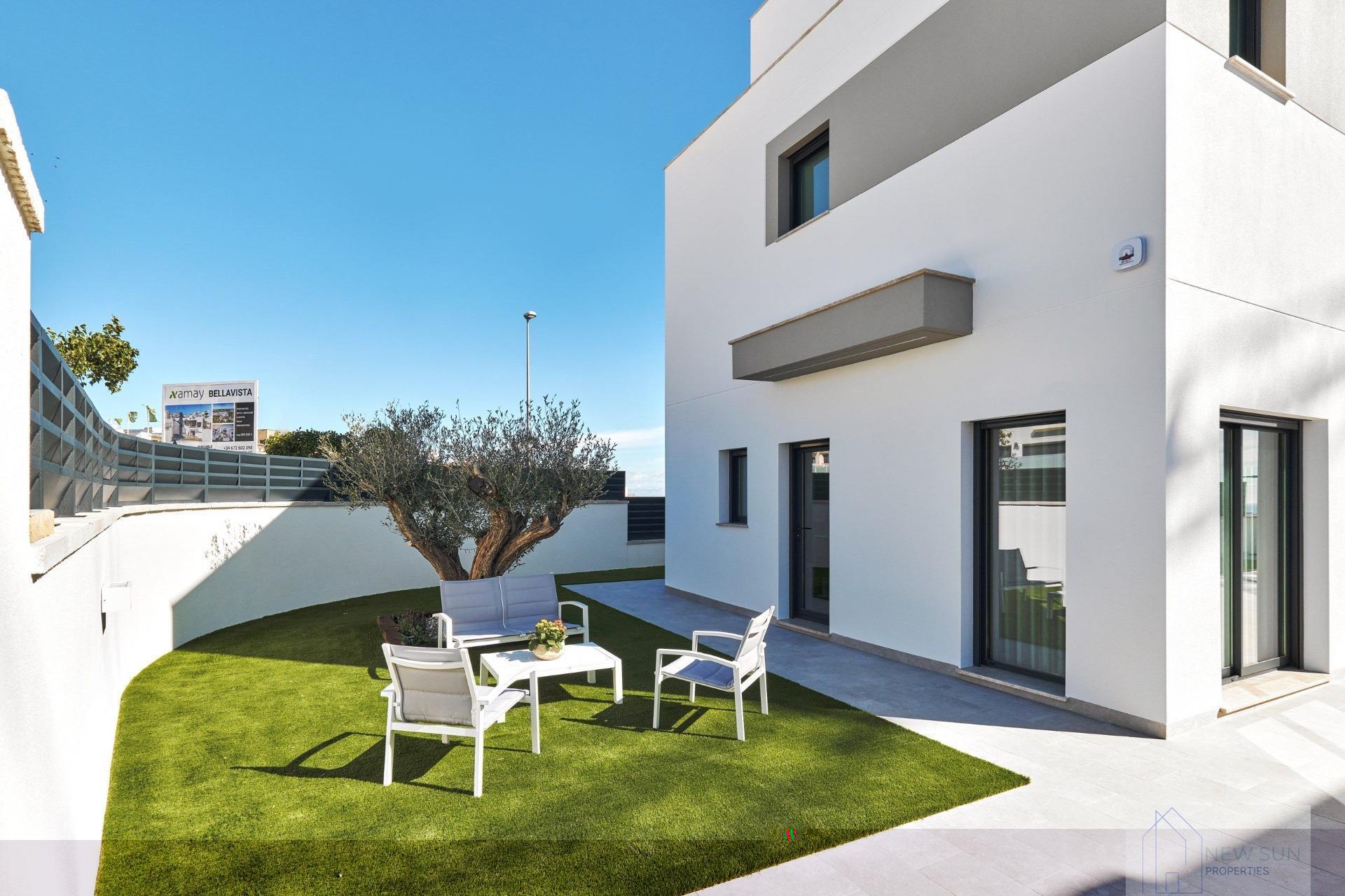 Venta de villa en San Miguel de Salinas