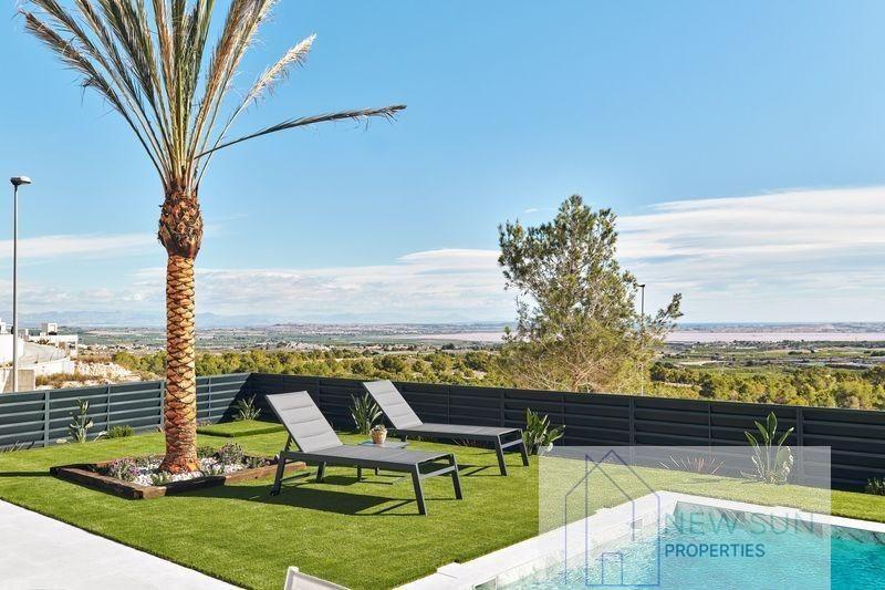 Venta de villa en San Miguel de Salinas