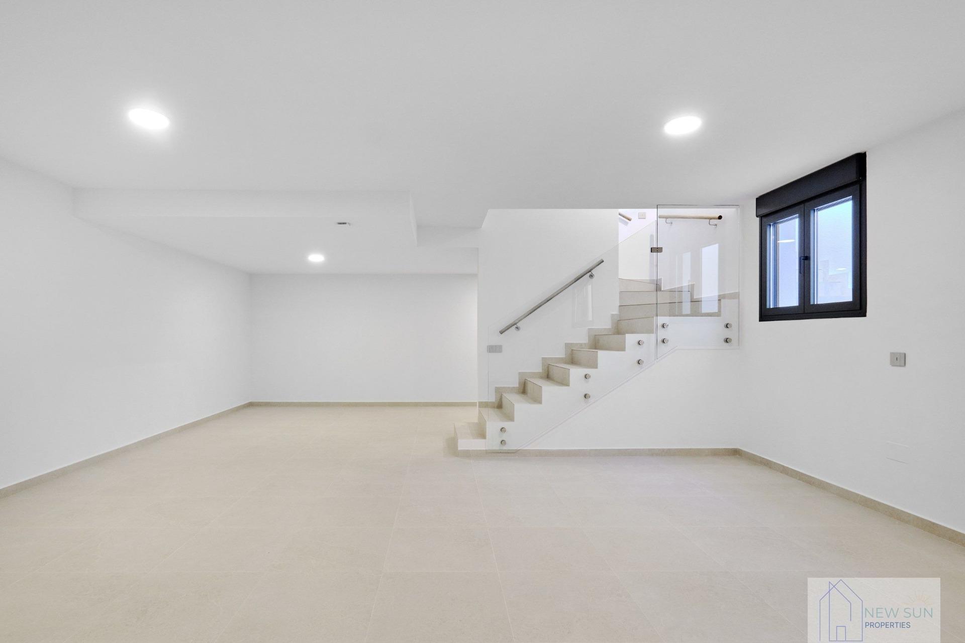 Venta de villa en San Miguel de Salinas