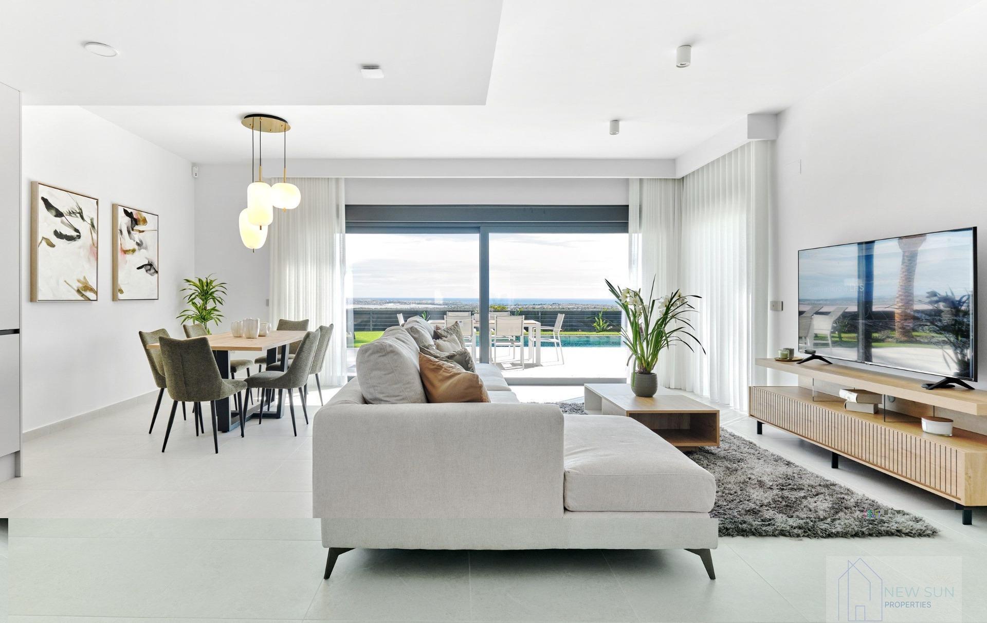 Venta de villa en San Miguel de Salinas