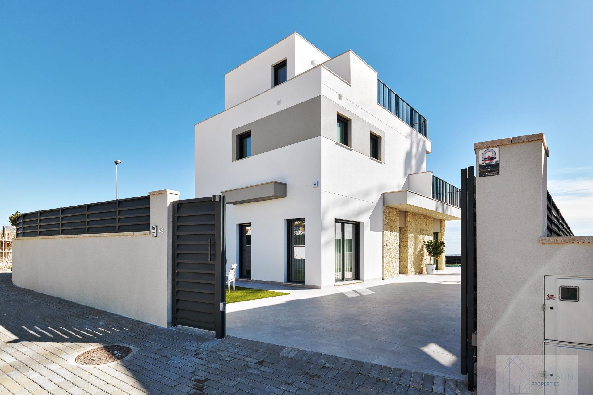 Venta de villa en San Miguel de Salinas