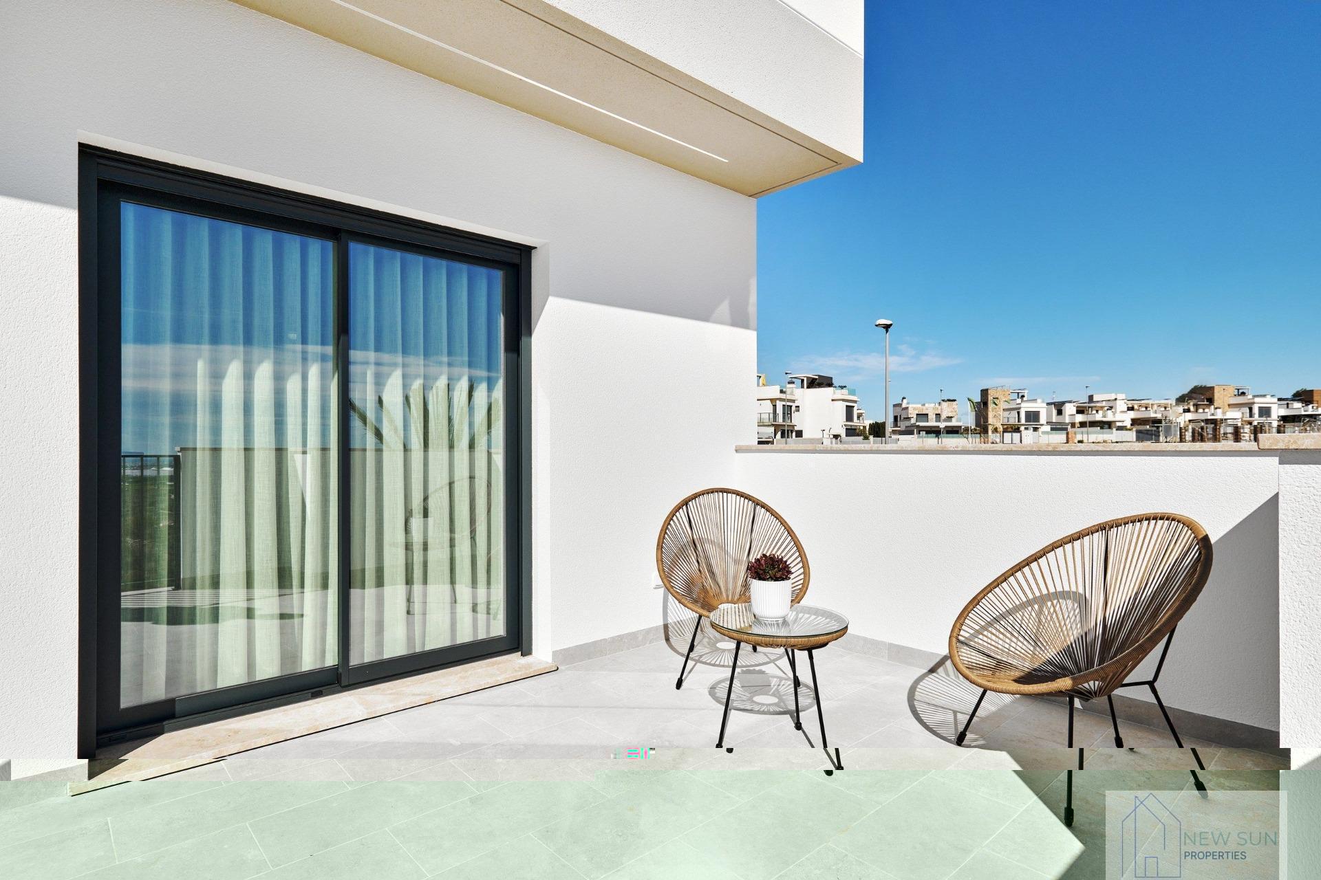 Venta de villa en San Miguel de Salinas