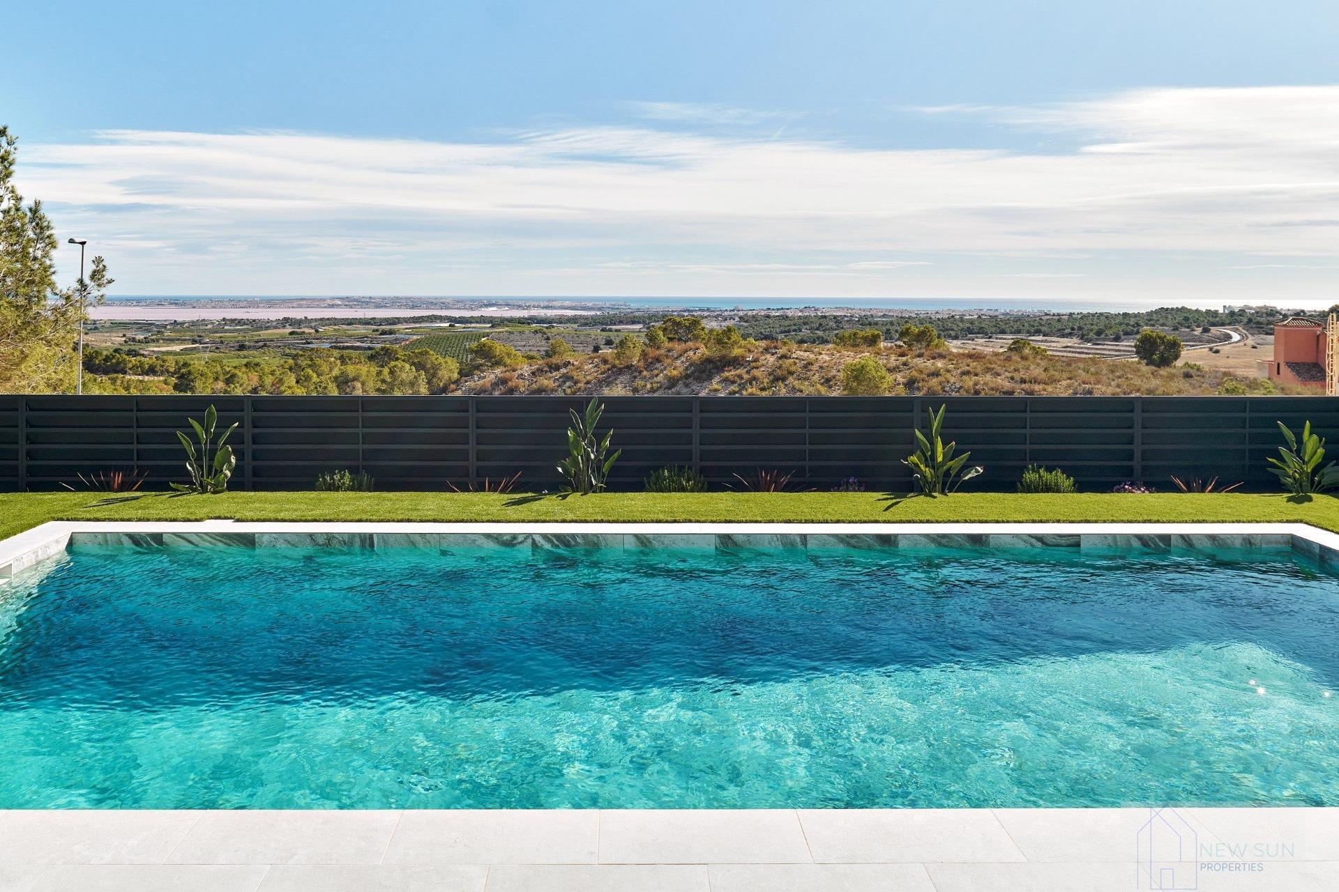 Venta de villa en San Miguel de Salinas