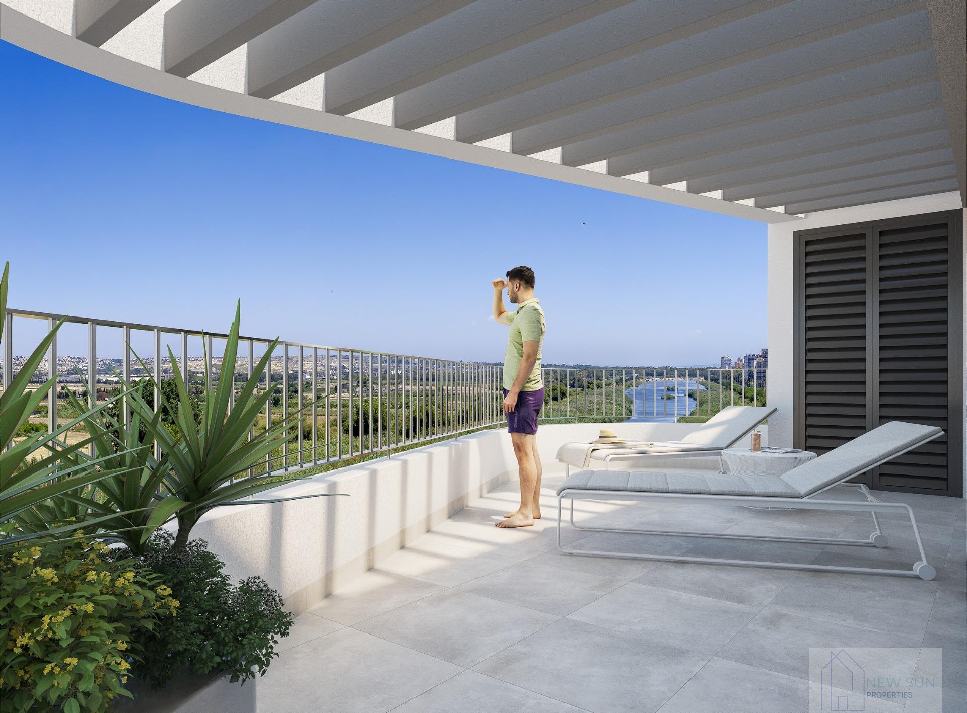 For sale of penthouse in Guardamar del Segura