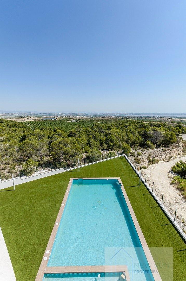 For sale of bungalow in San Miguel de Salinas