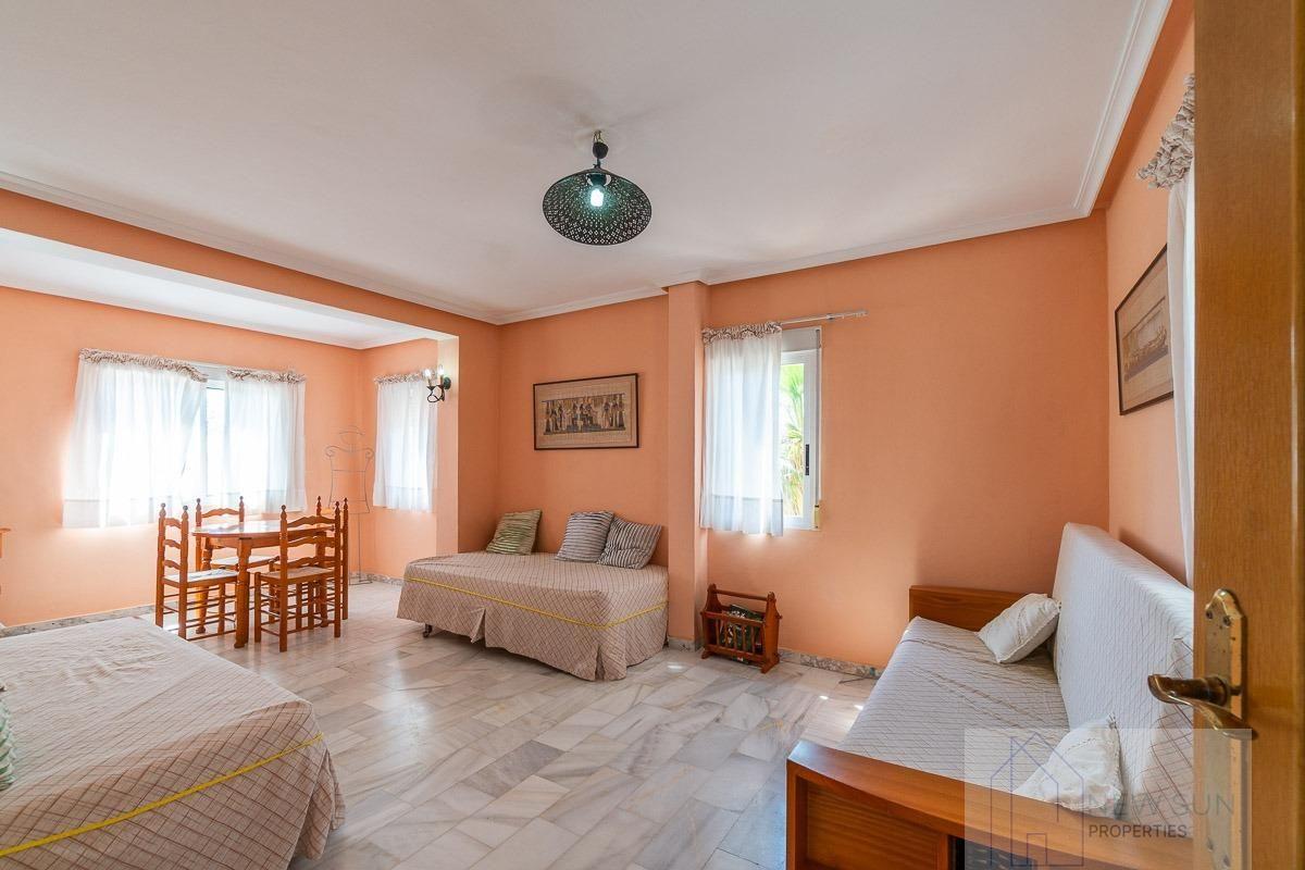 For sale of villa in Torrevieja