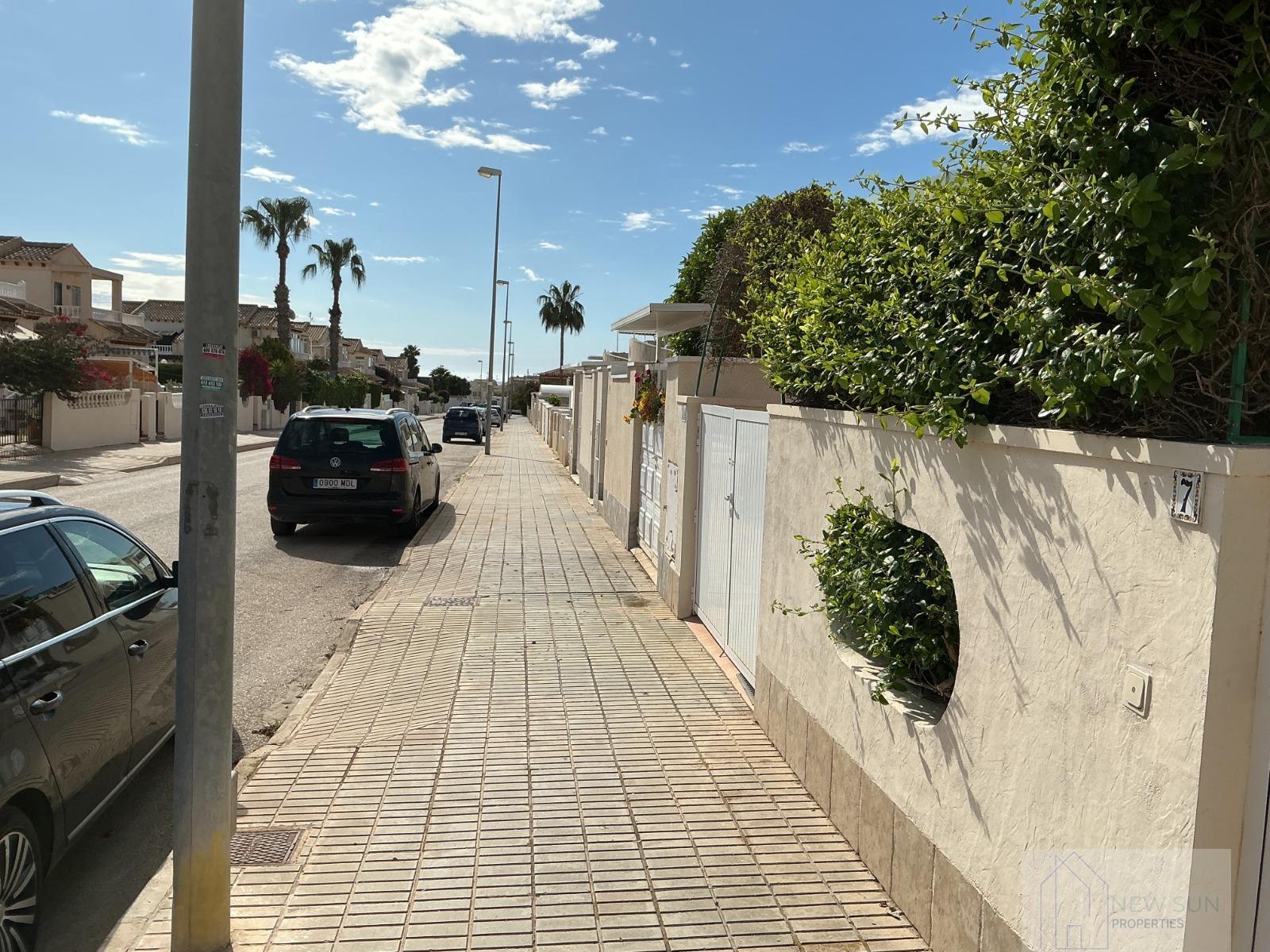 For sale of house in Orihuela Costa