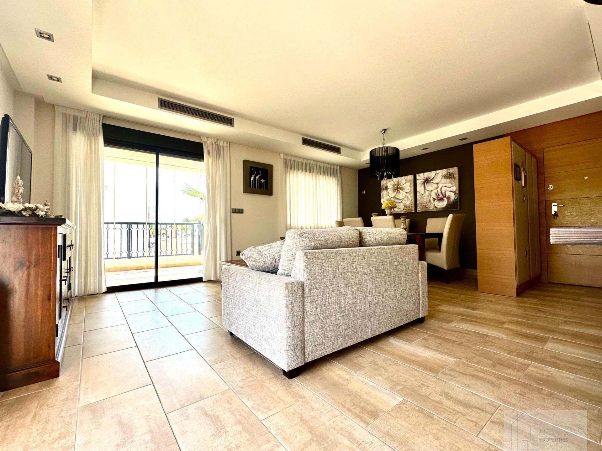 For sale of apartment in Guardamar del Segura