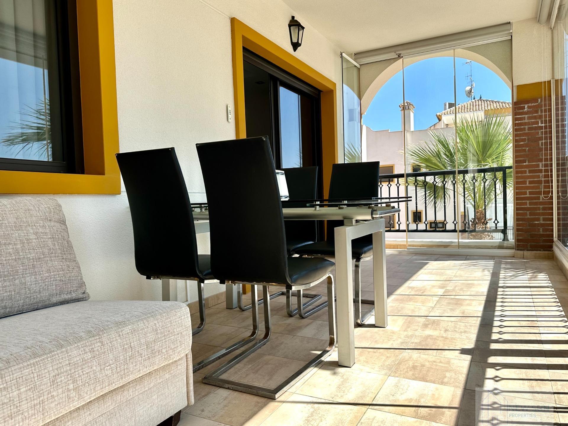 For sale of apartment in Guardamar del Segura