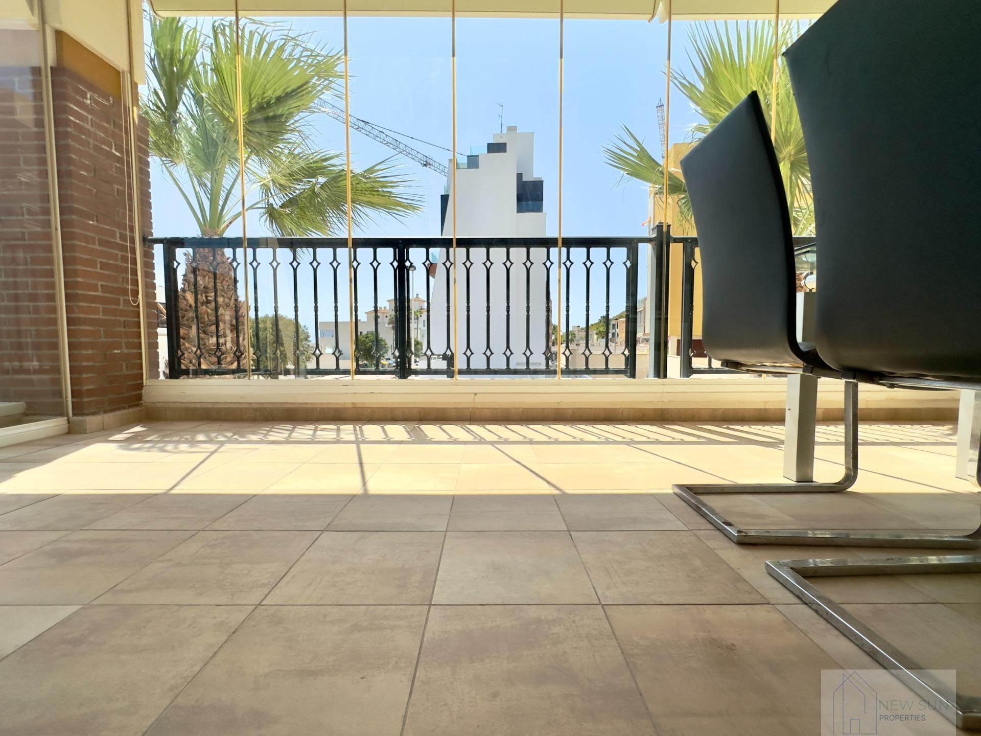 For sale of apartment in Guardamar del Segura