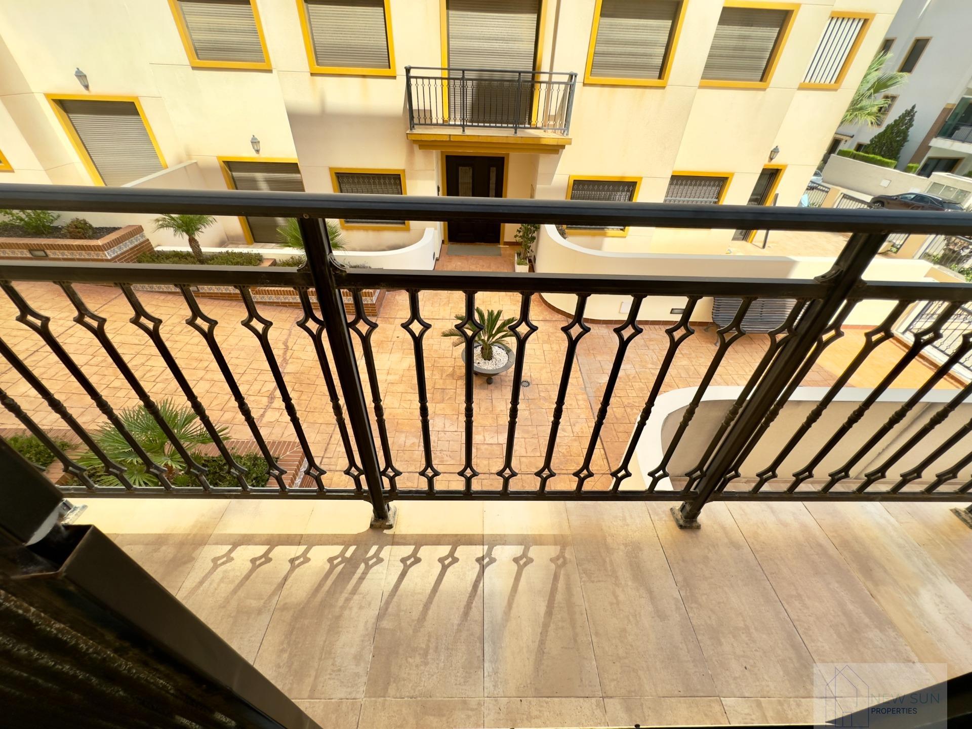 For sale of apartment in Guardamar del Segura