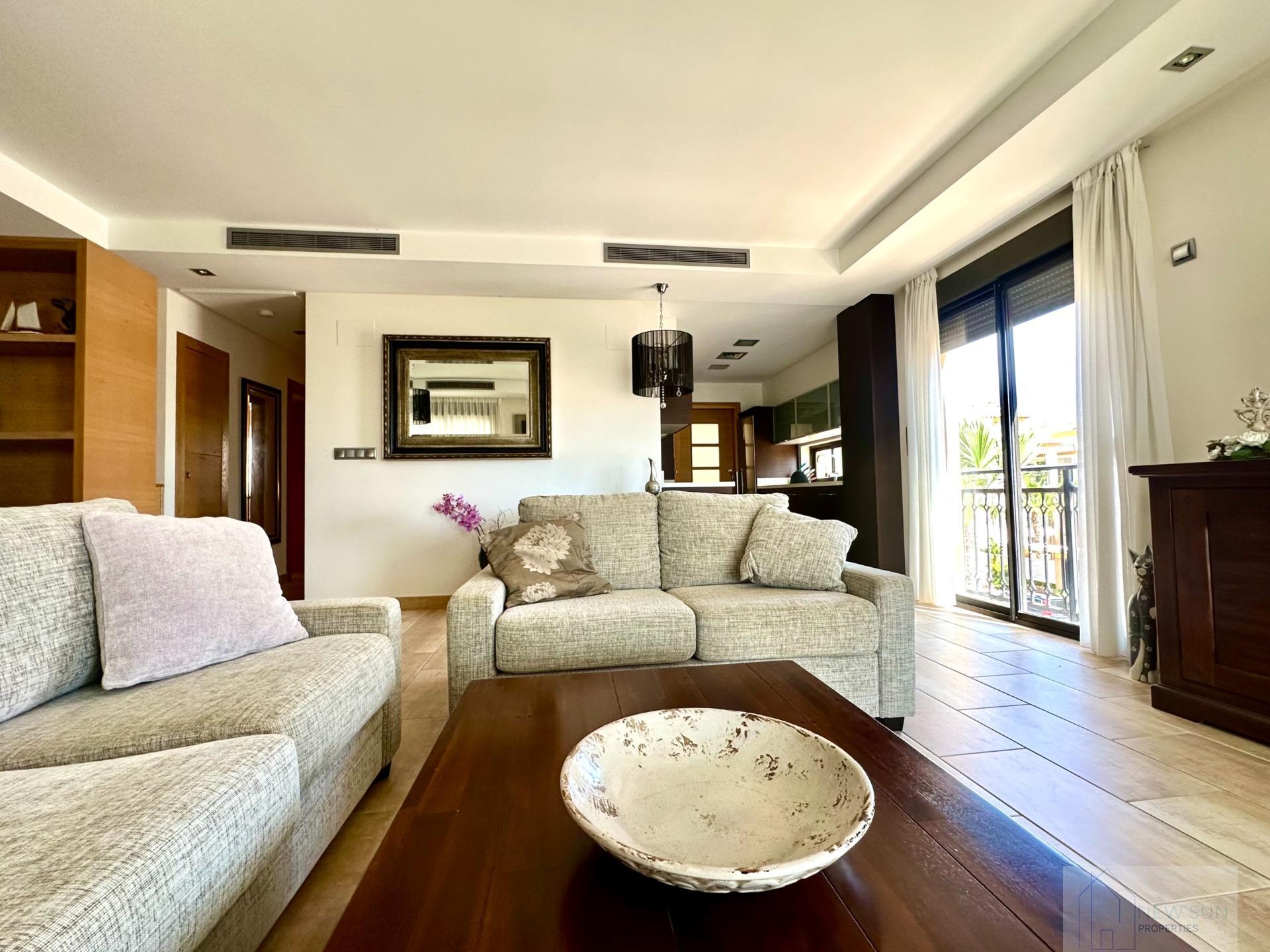 For sale of apartment in Guardamar del Segura