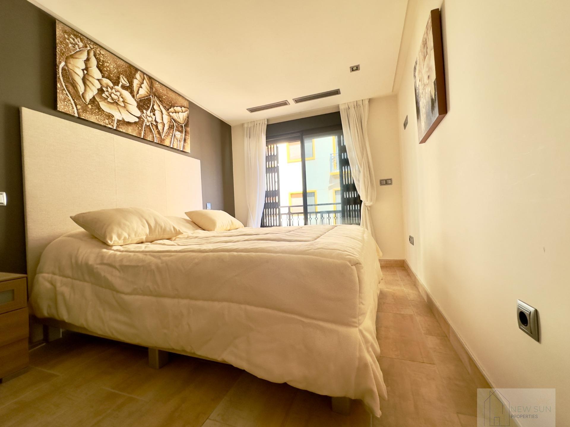 For sale of apartment in Guardamar del Segura