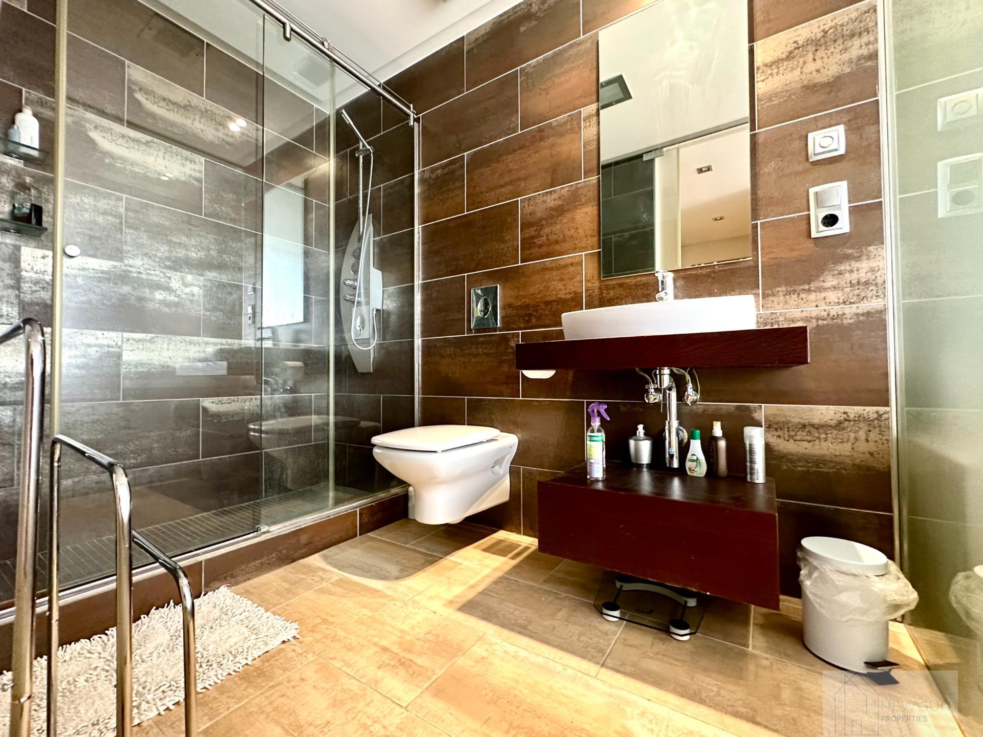 For sale of apartment in Guardamar del Segura