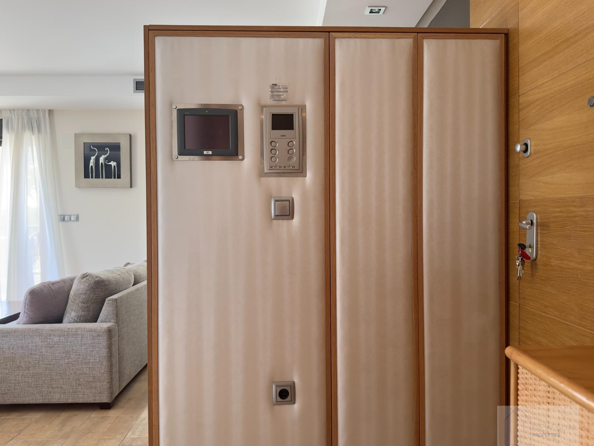 For sale of apartment in Guardamar del Segura