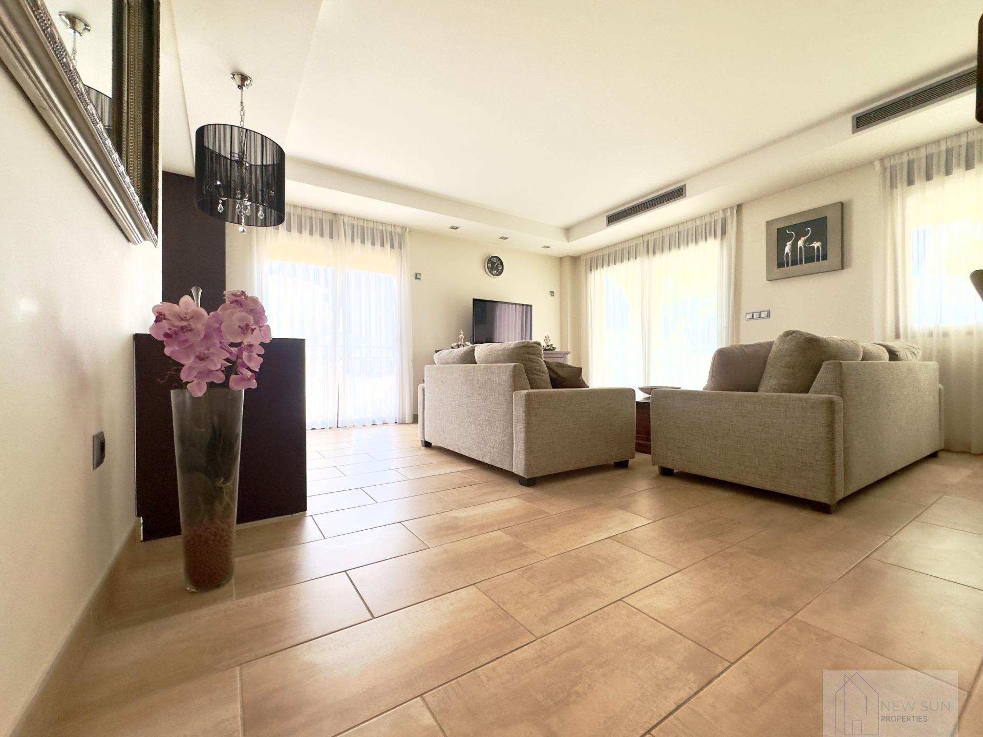 For sale of apartment in Guardamar del Segura